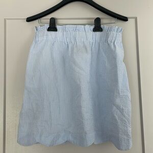 Scalloped skirt with pockets